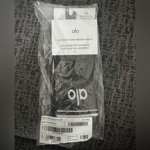 ALO Yoga Unisex Throwback Sock in Charcoal Gray and White